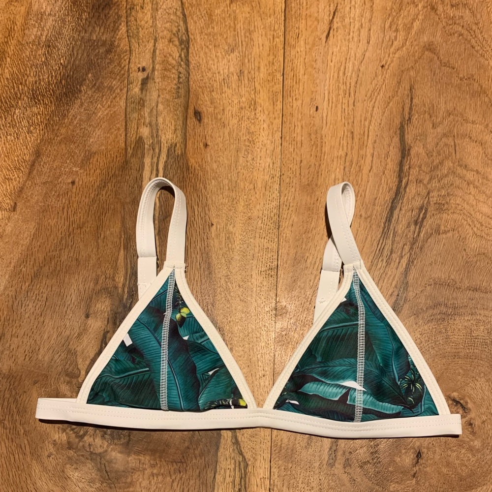 Tropical leaf print bikini top